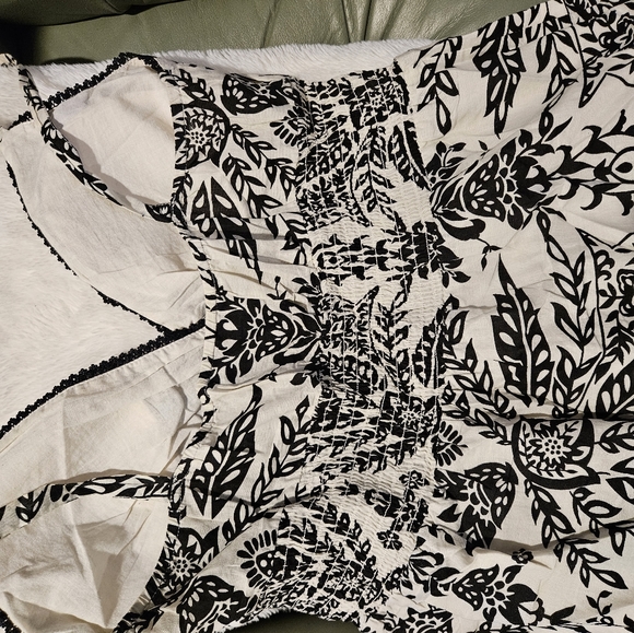 Casual dress with spaghetti straps - Picture 2 of 4